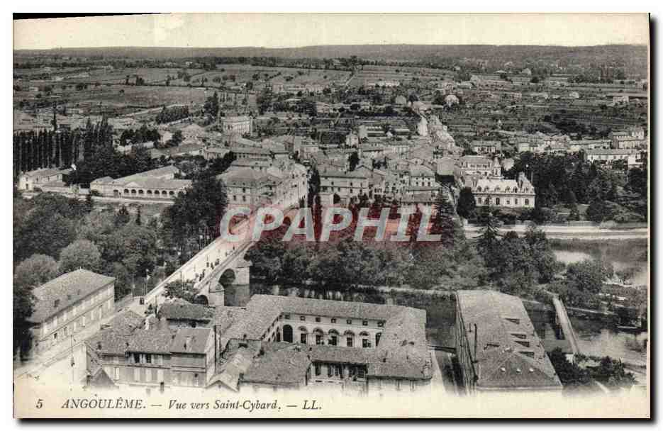 CPA Angouleme Vue Vers Saint Cybard