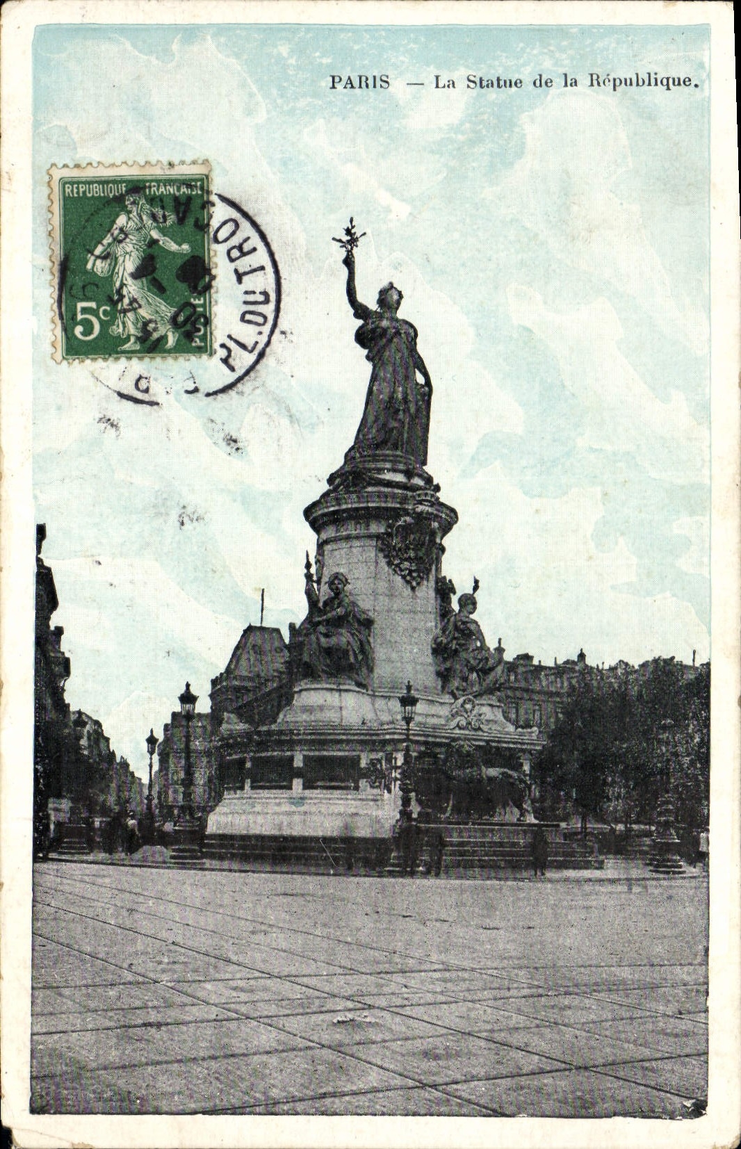 CPA Paris La Statue de la Republique