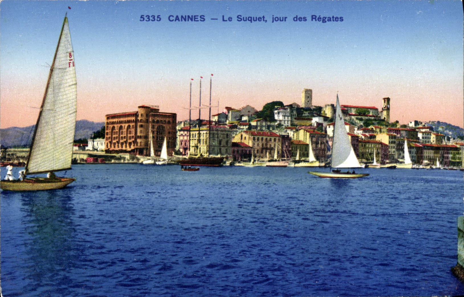 CPA Cannes Le Suquet Jour Des Regates Bateau