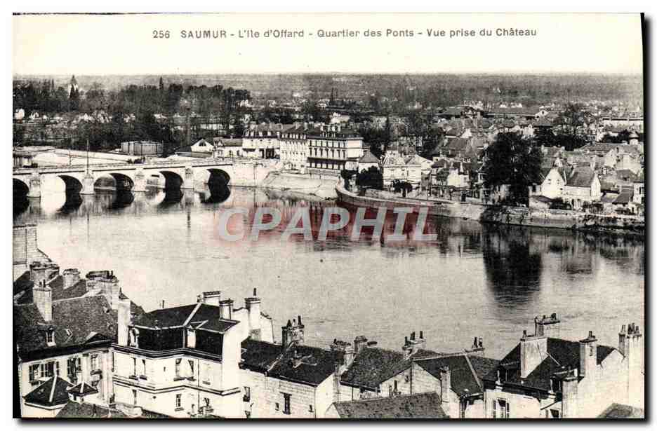 CPA Saumur L'Ile D'Offard Quartier Des Ponts Vue Prise Du Chateau