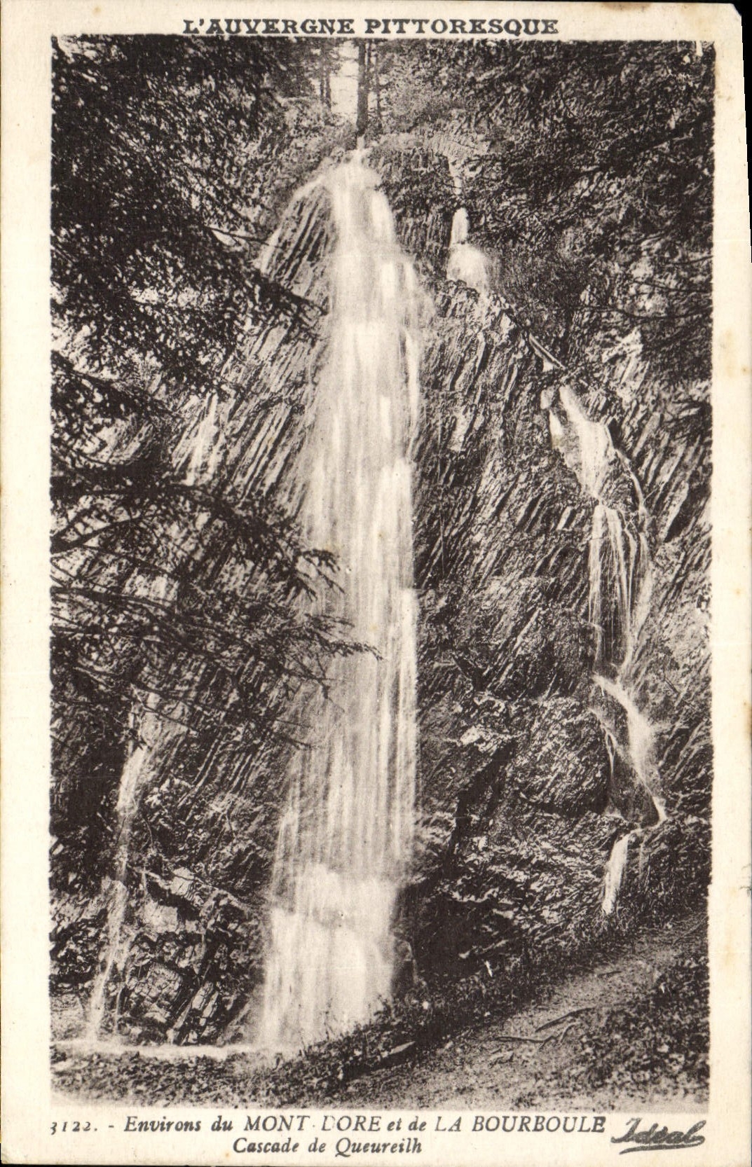 CPA Environs du Mont Dore Et De La Bourboule Cascade De Queureilh