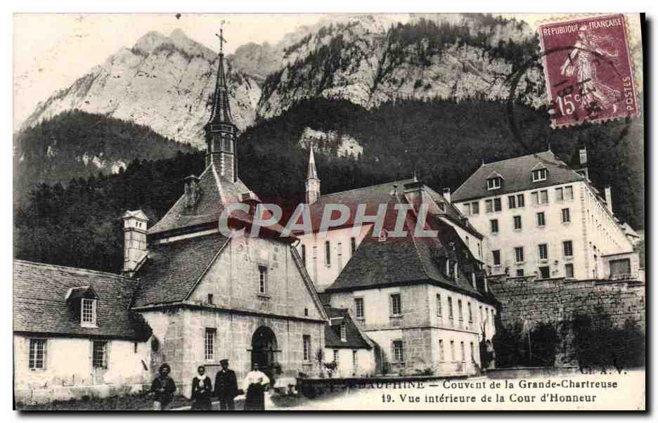 CPA Dauphine Couvent De La Grande Chartreuse Vue Interieure De La cour d'honneur 