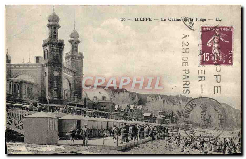 CPA Dieppe Le Casino Et La Plage