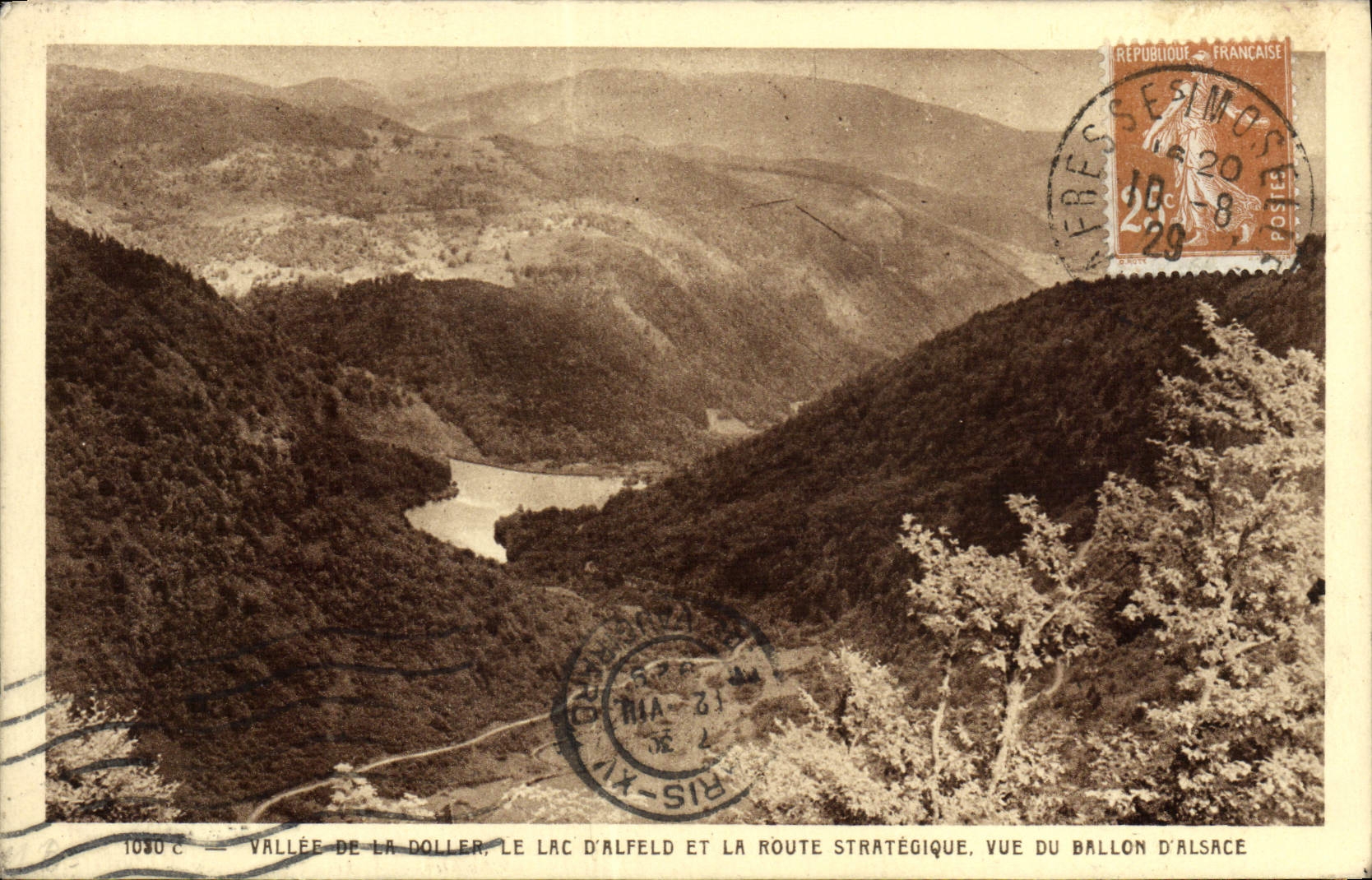 Vallée de la Doller, le lac d'Alfeld et la route stratégique, vue du Ballon d'Alsace — Carte postale n° 1080 C, éditée par Cartes & M. H. à Strasbourg