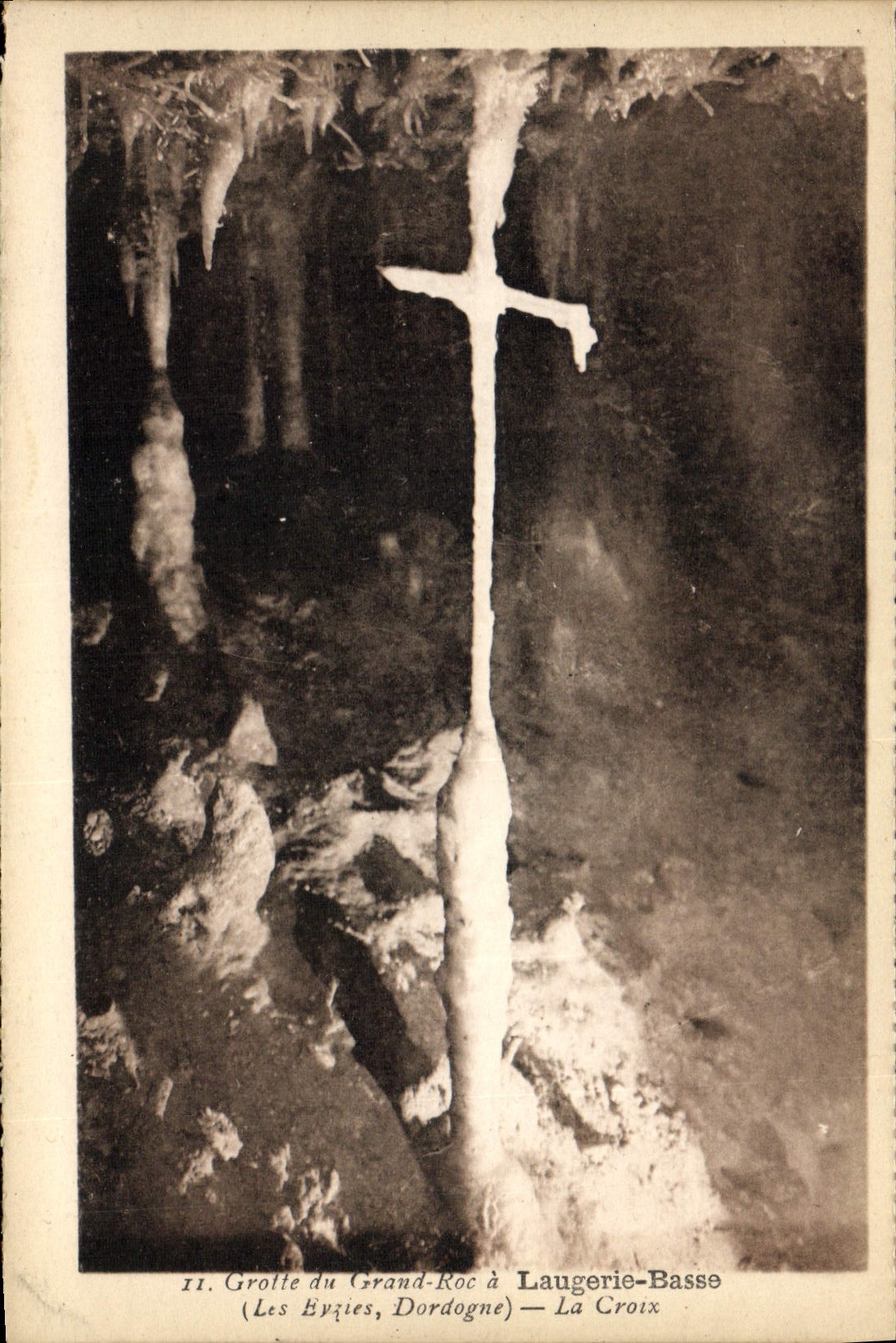 Höhle des Grand-Roc in Laugerie-Basse — Les Eyriès, Dordogne — Die Kreuz