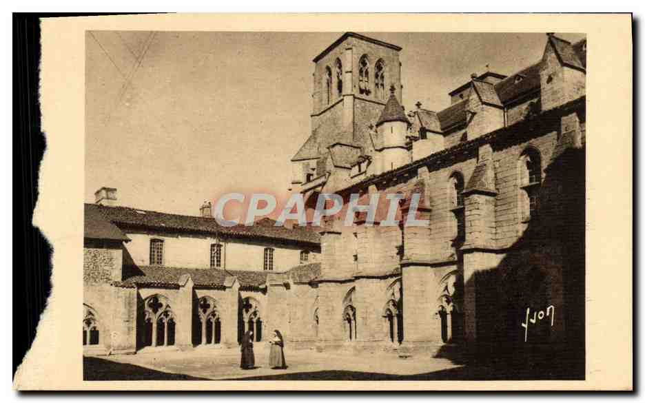 CPA La Chaise Dieu L'Abbaye La Cour Du Cloitre