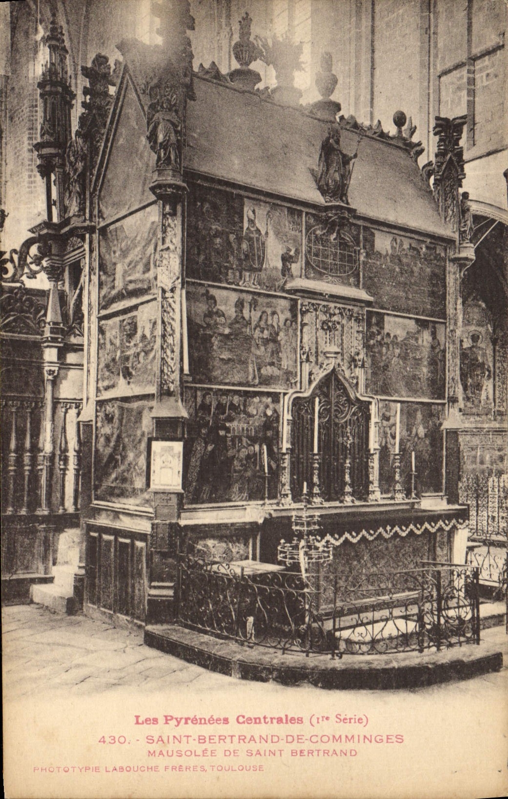 CPA Saint Bertrand De Comminges Mausolee de Saint Bertrand