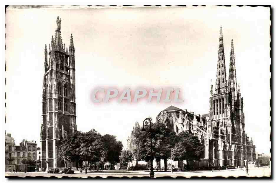 CPM Bordeaux La Cathedrale Et La Tour Pey Berland