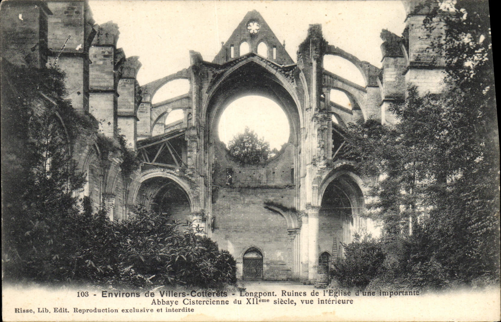 Ruines de l'église de l'abbaye cistercienne de Villers-Cotterêts — vue intérieure — Risse, Lib. Edit.
