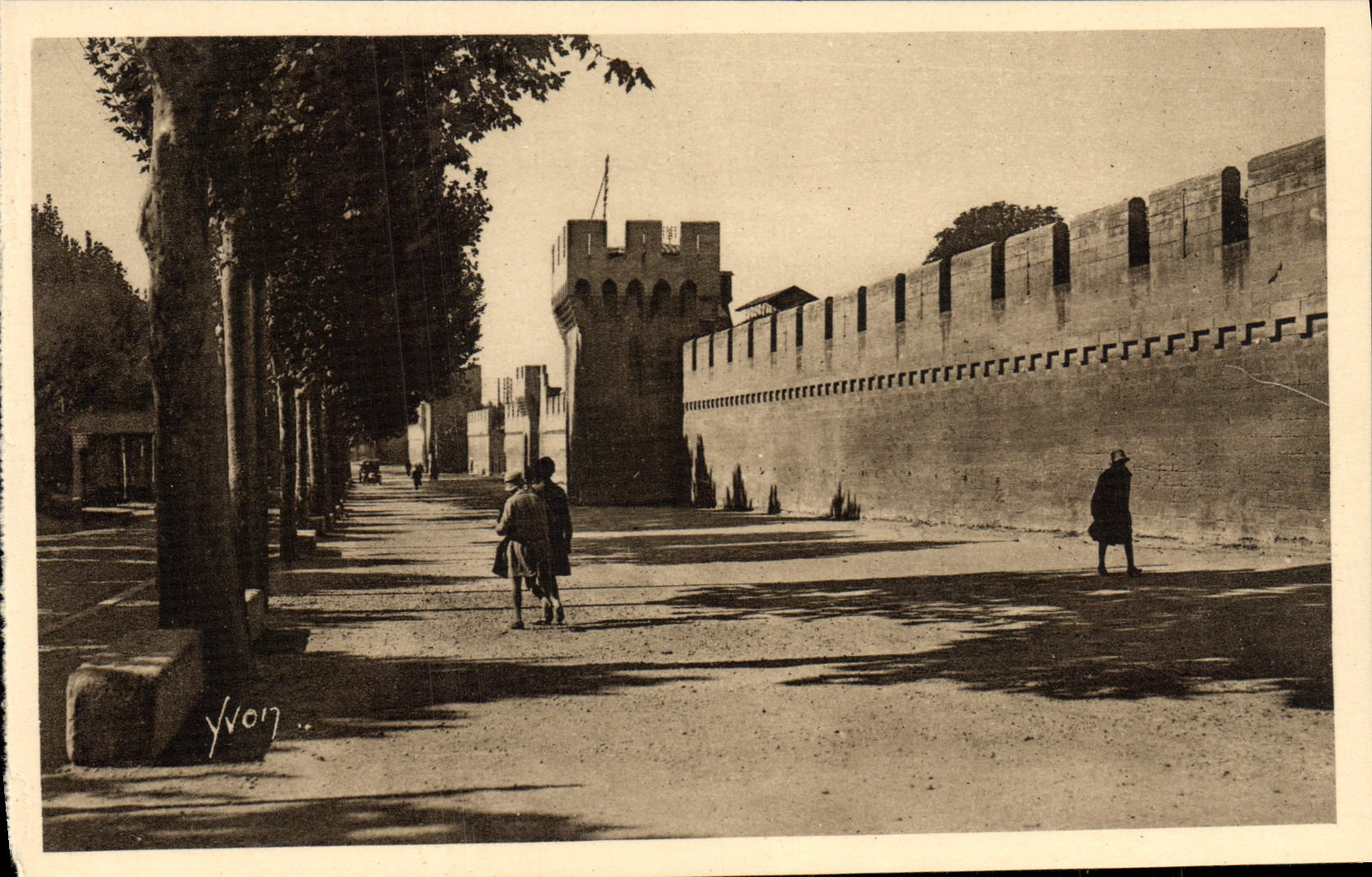 CPA Avignon Les Remparts