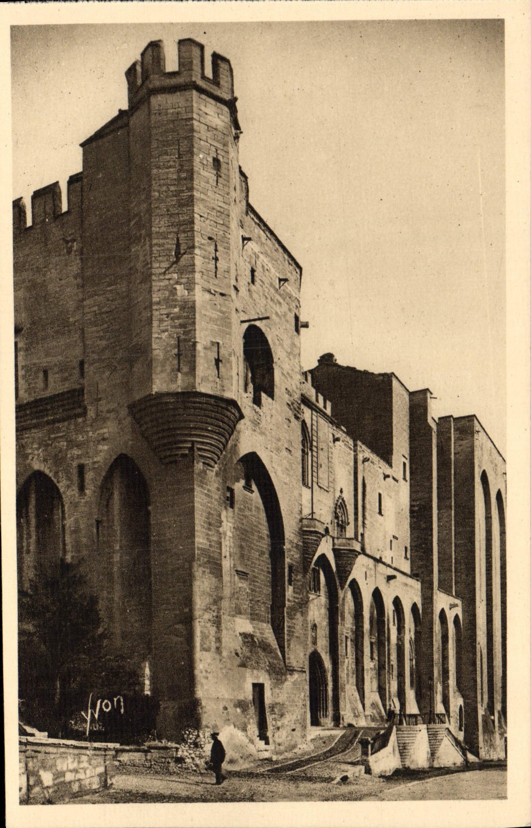 CPA Avignon Palais des Papes La Tour d'Angle