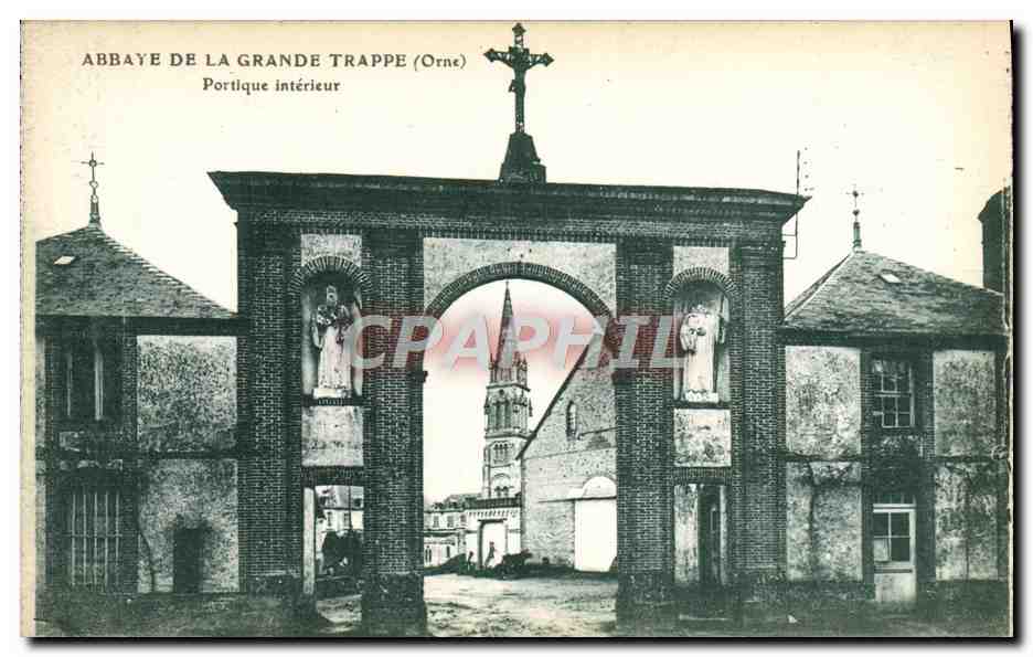 CPA Abbaye De La Grande Trappe Portique interieur