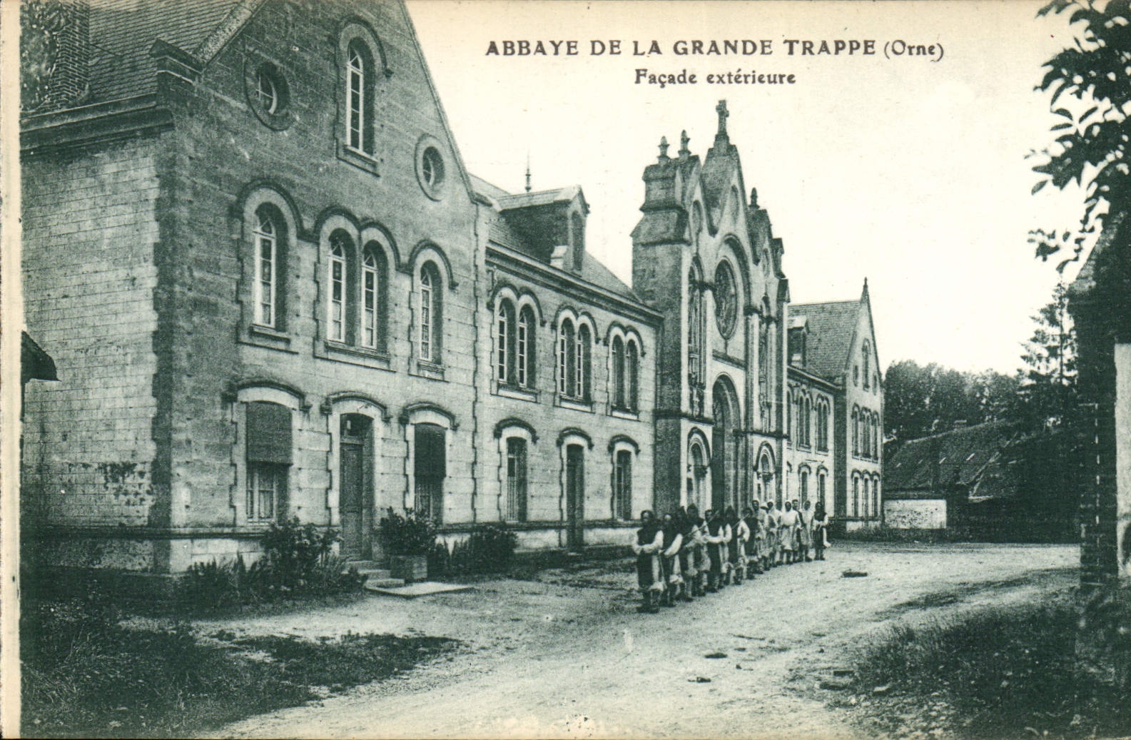 CPA Abbaye De La Grande Trappe Facade exterieure