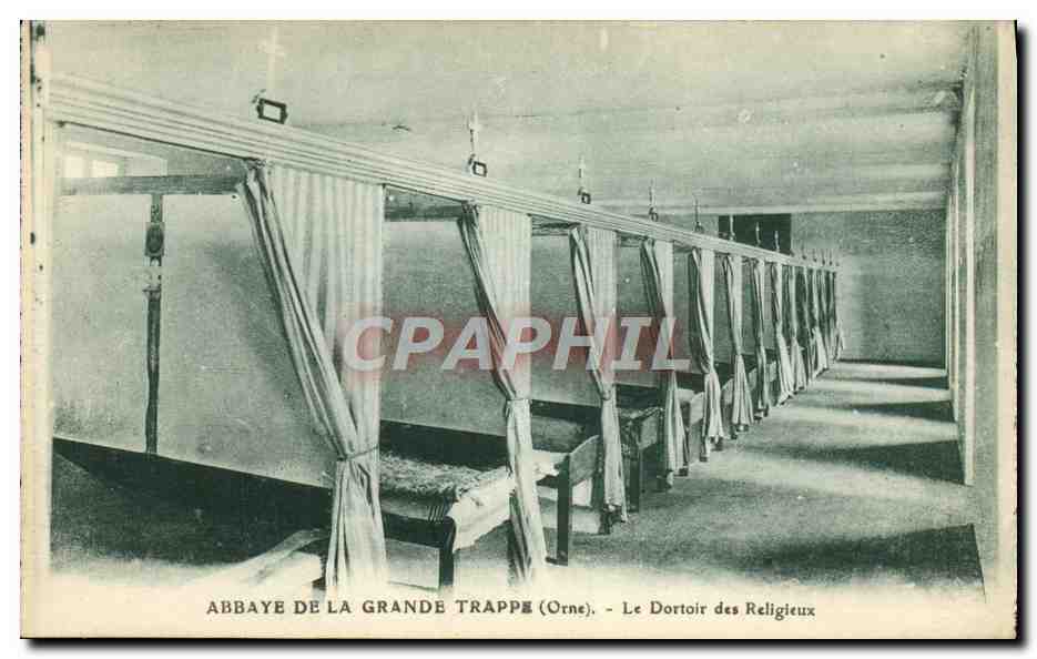 CPA Abbaye De La Grande Trappe Le dortoir des religieux