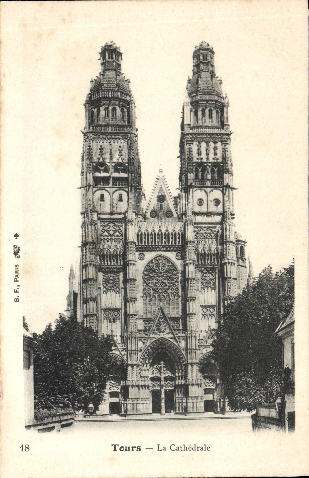CPA Tours La Cathedrale