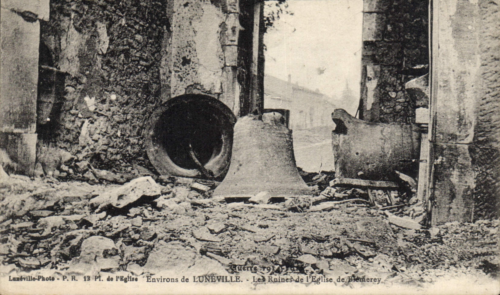 CPA Luneville les Ruines de L'Eglise Militaria 