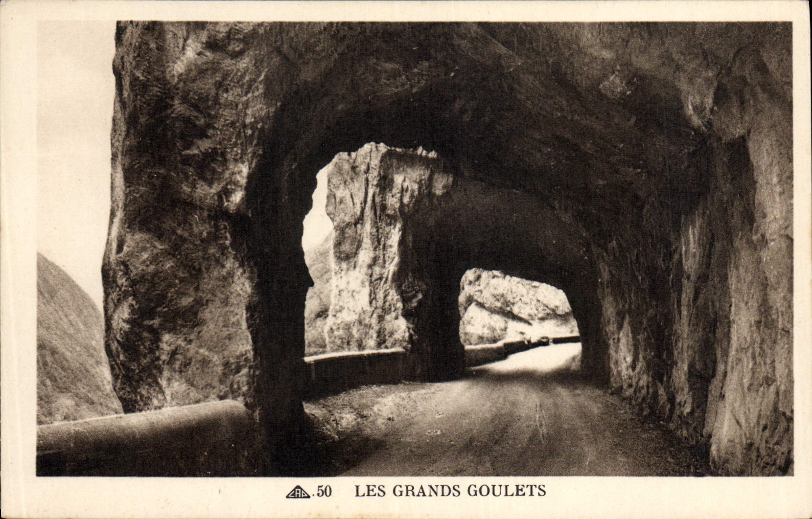Les Grands Goulets — passage rocheux — éditeur AR.50