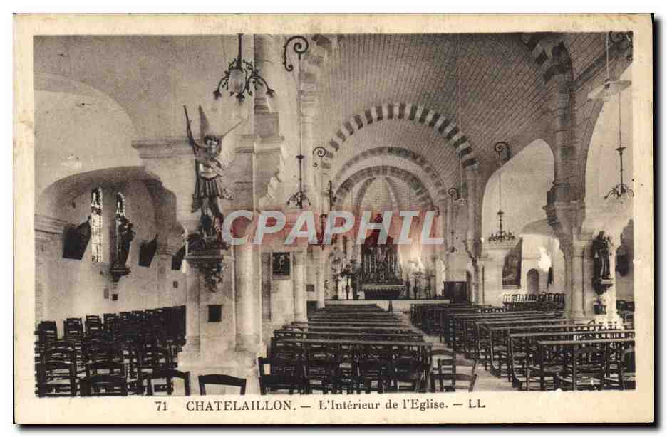 CPA Chatelaillon L'Interieur de L'Eglise