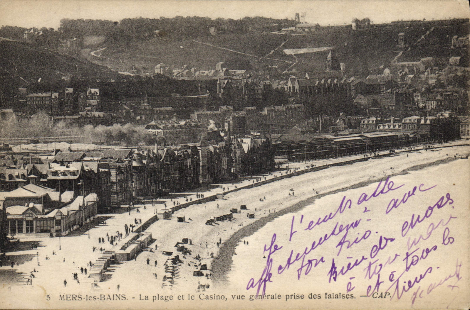CPA Mers les Bains La Plage et le Casino Vue Generale Prise des Falaises