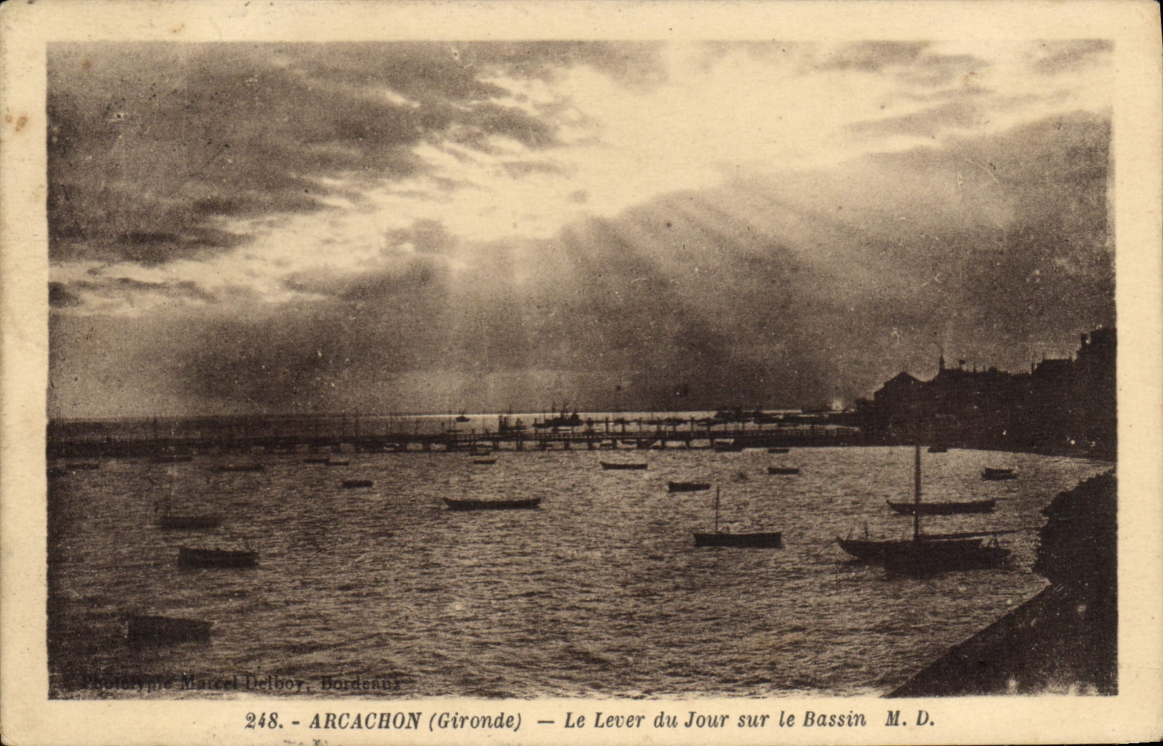 CPA Arcachon Le Lever du Jour Sur le Bassin