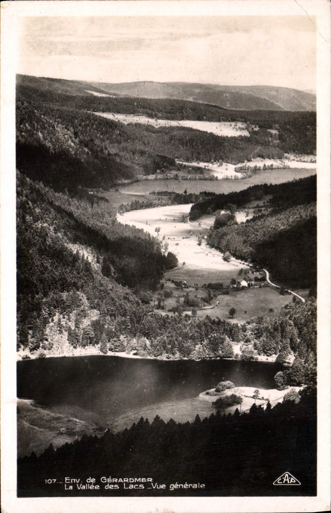 Env. de GÉRARDMER — La Vallée des Lacs — Vue générale — CAA n°107