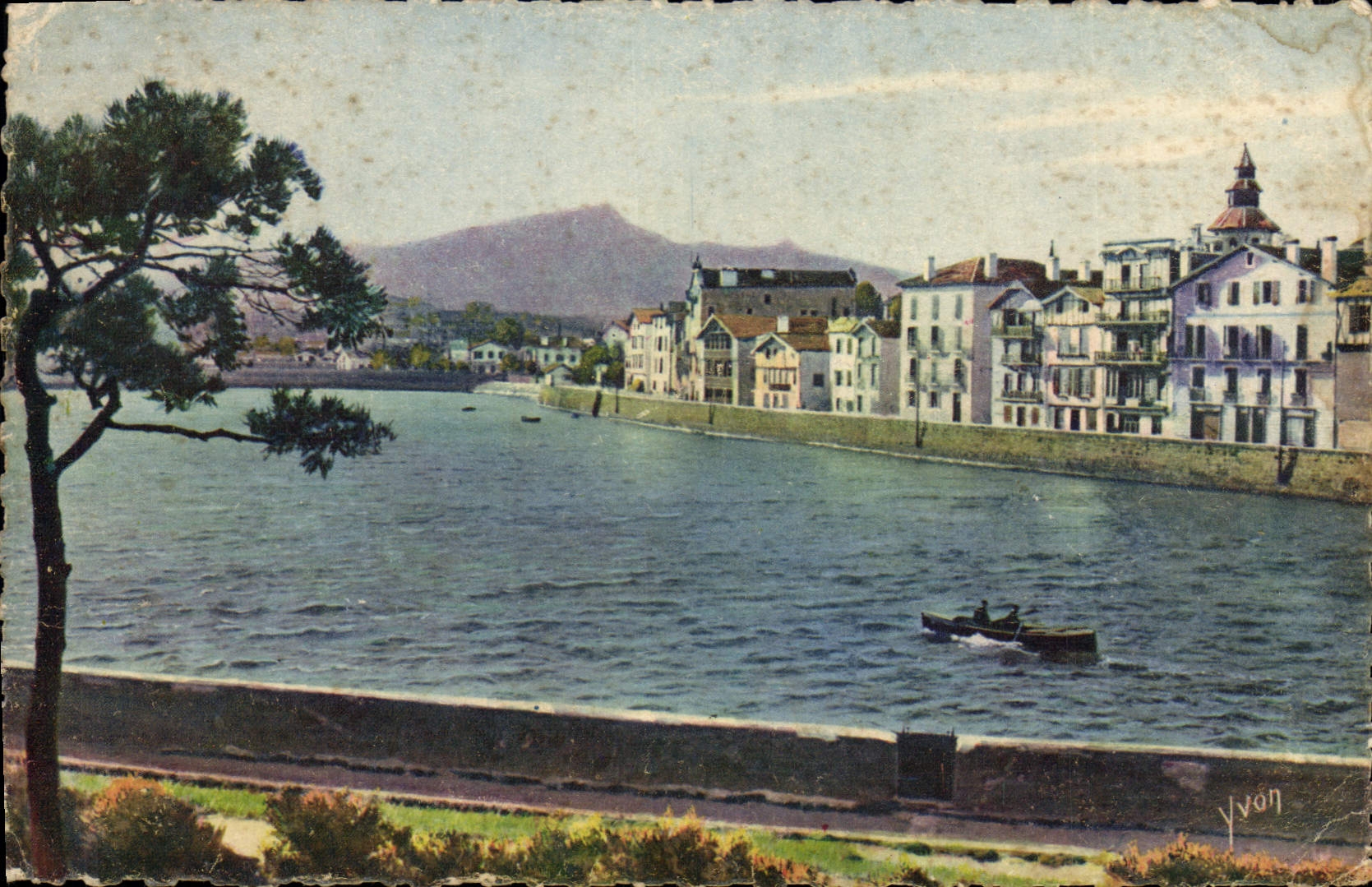 Saint-Jean-de-Luz — Entrée du Port et Quai de Ciboure — Les Éditions d'Art Yvan, n°9