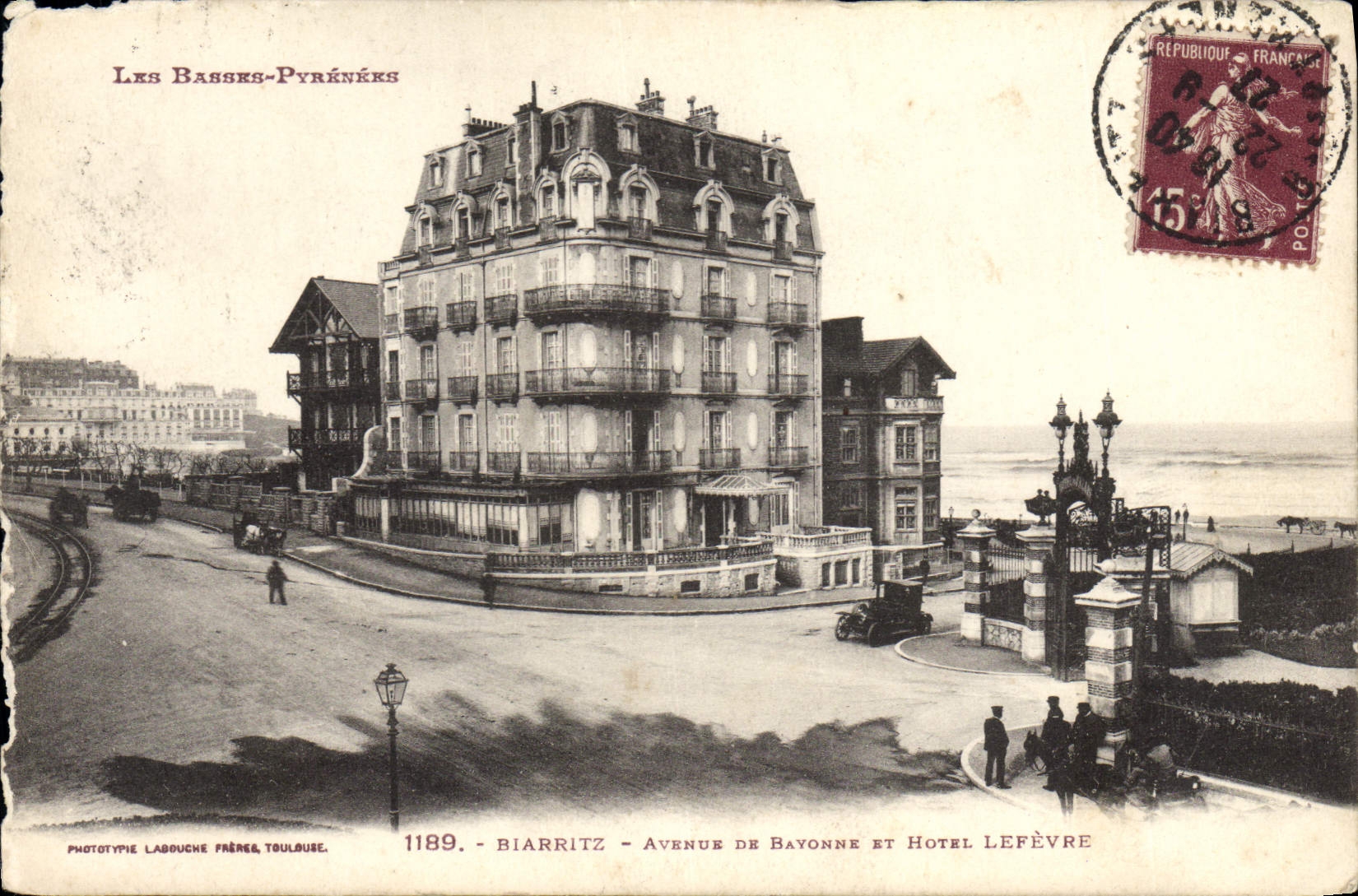 CPA Biarritz Avenue De Bayonne et Hotel Lefevre 