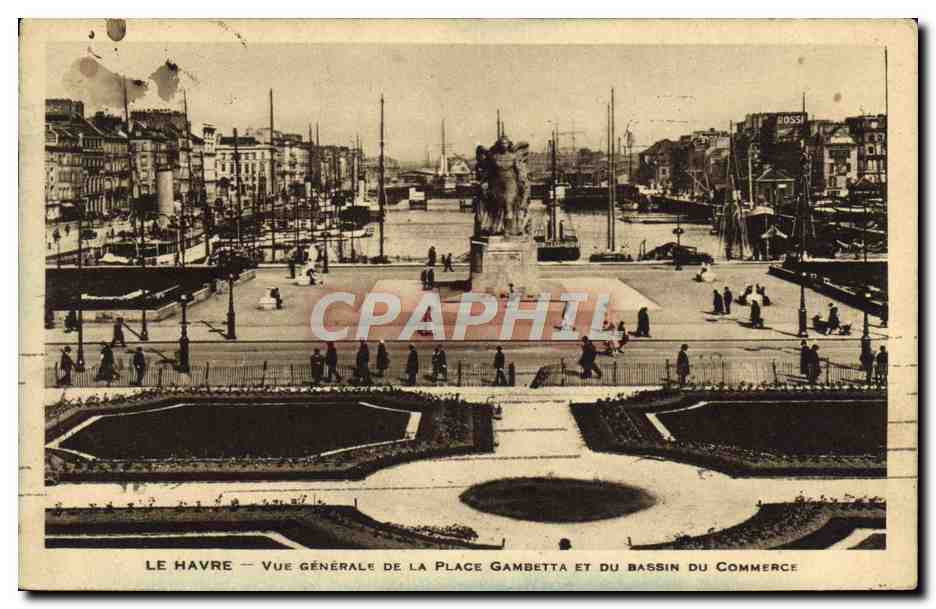 CPA Le Havre Vue Generale De La Place Gambetta Et Du Bassin Du Commerce Bateaux