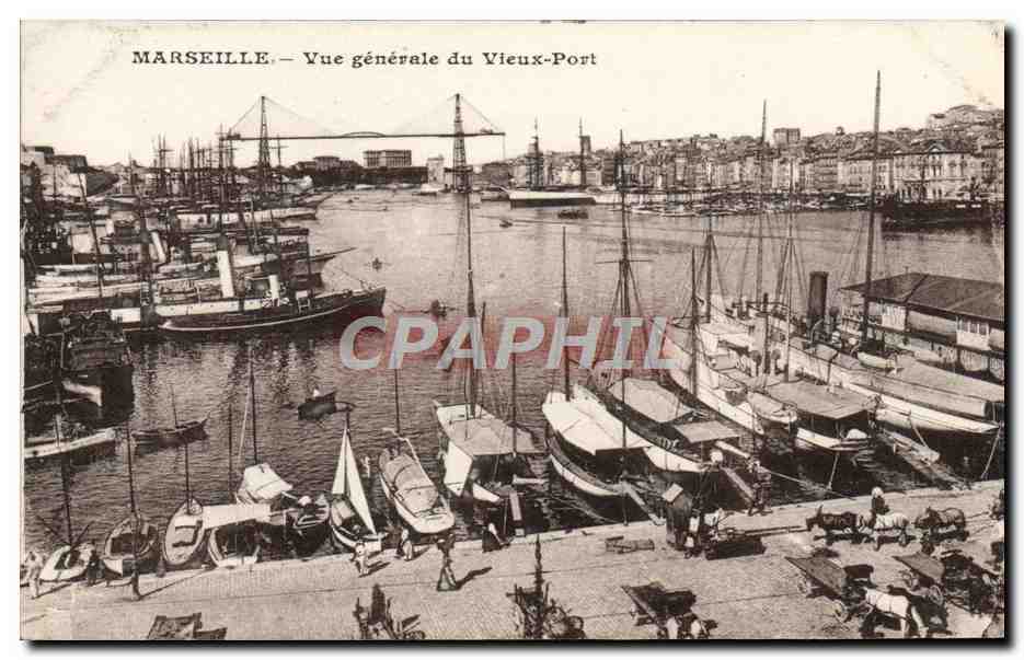 CPA Marseille Vue Generale Du Vieux Port Bateaux