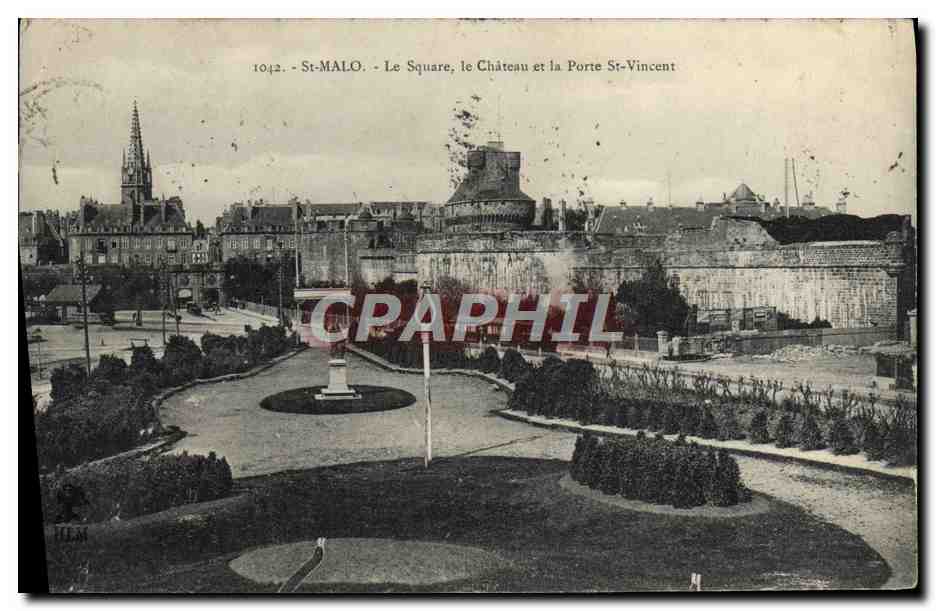 CPA Saint Malo Le Square Le Chateau Et La Porte St Vincent