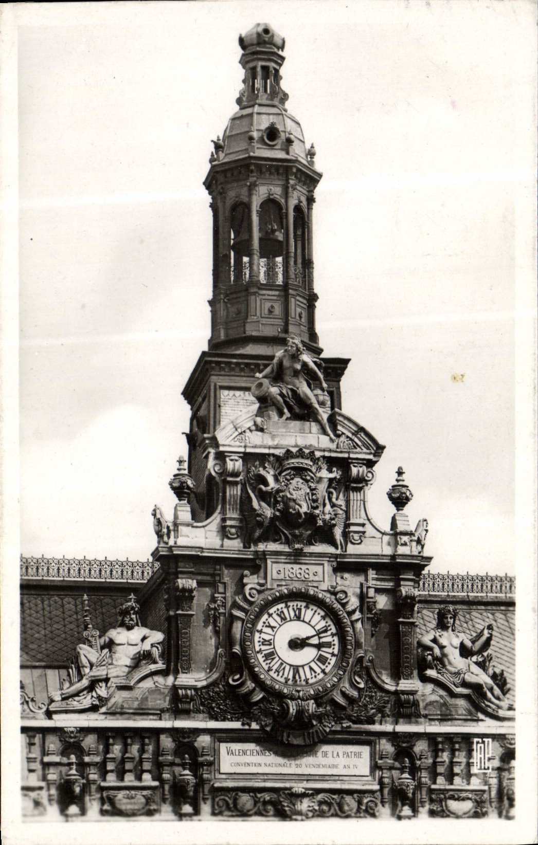 Horloge de la Patrie — Valenciennes — éditeur REAL PHOTO, n° (45)