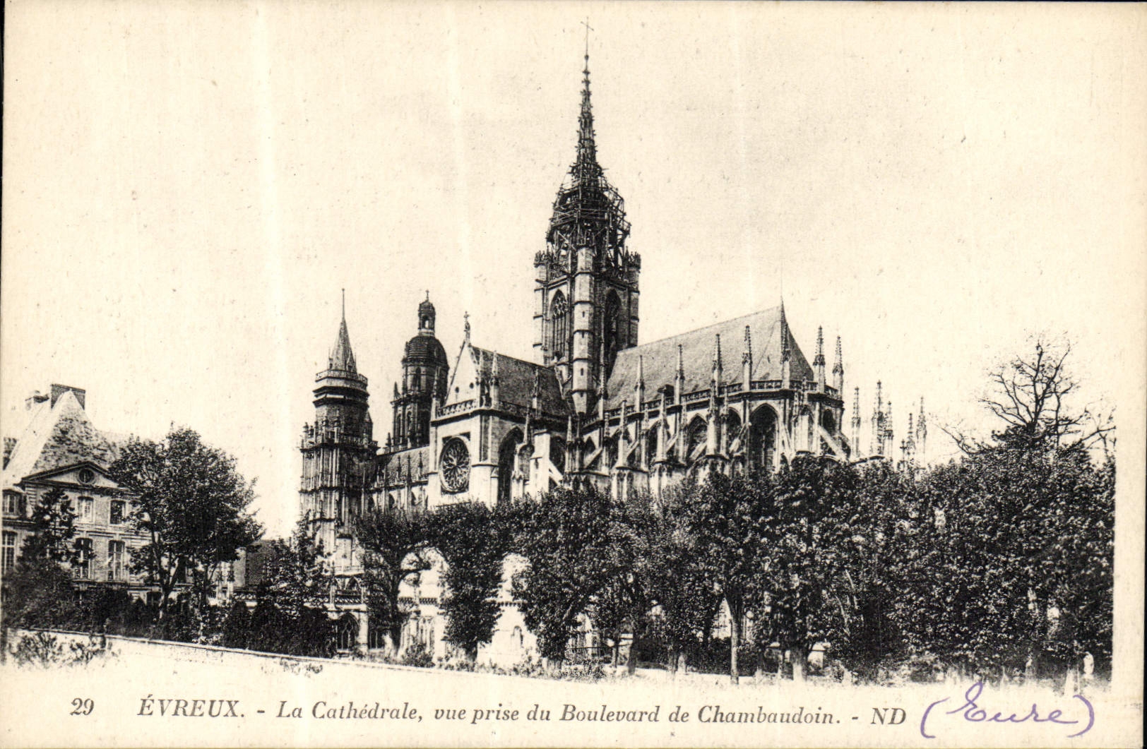 Évreux - La Cathédrale, vue prise du Boulevard de Chambandoin - ND (Eure)