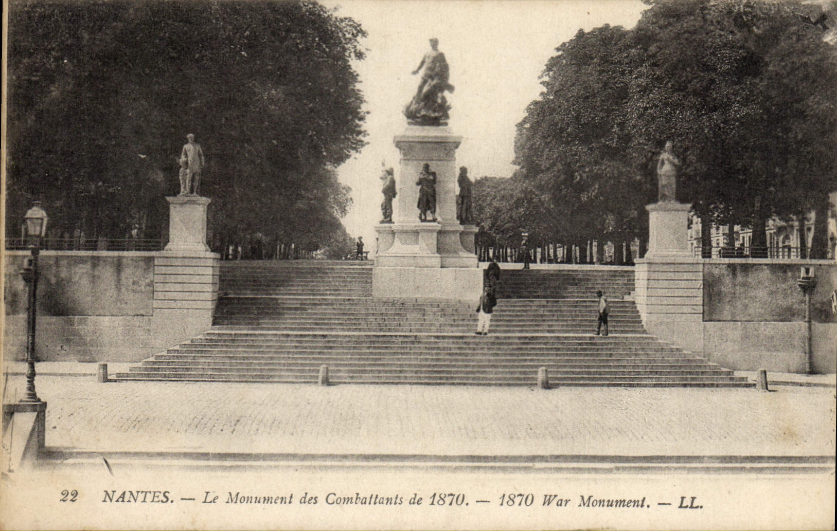 CPA Nantes Le Monument Des Combattants de 1870 Militaria