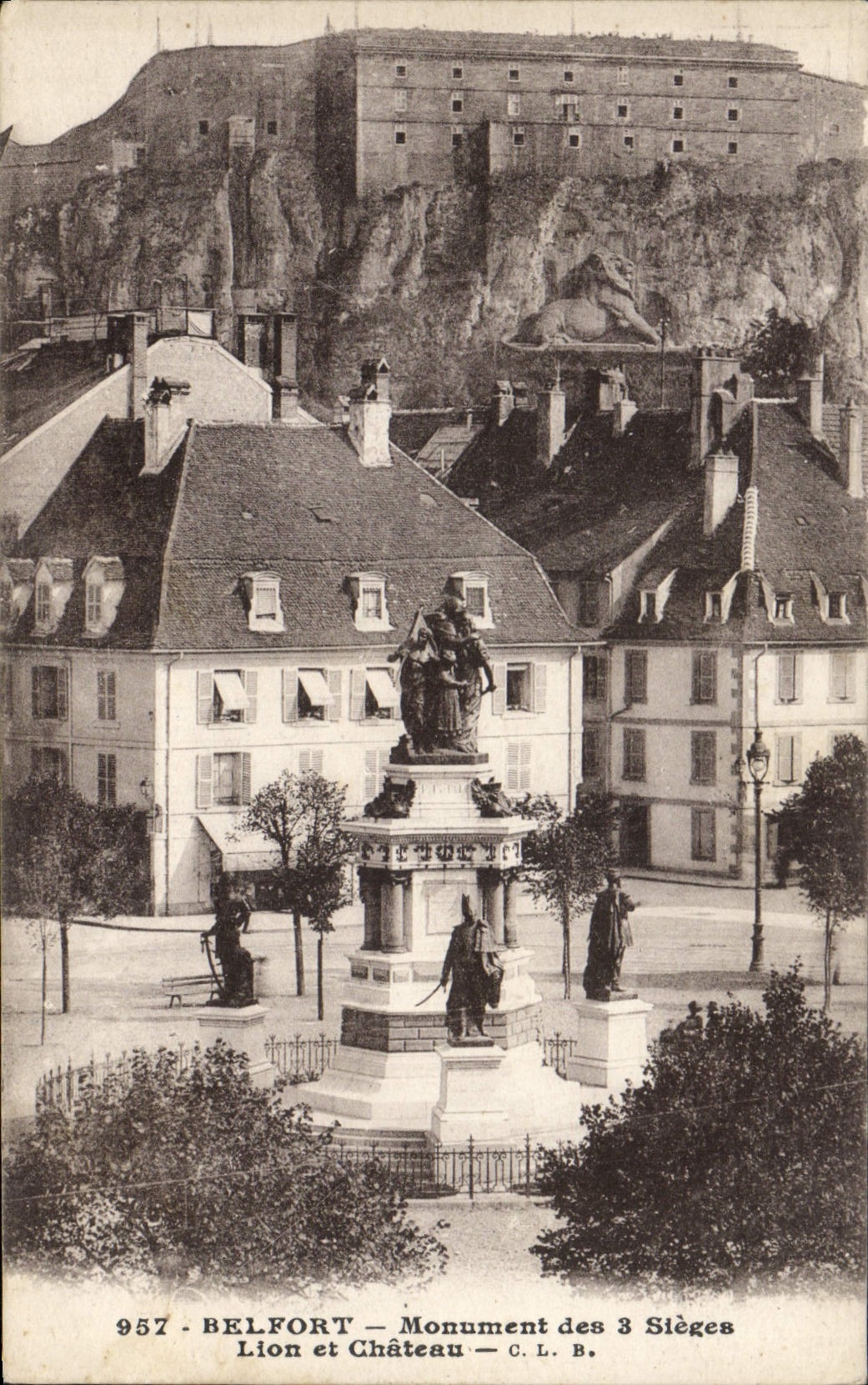 CPA Belfort Monument des 3 Sieges Lion et chateau