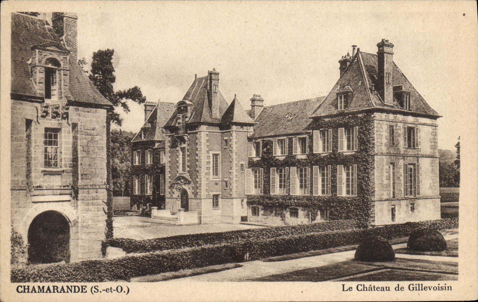 CPA Chamarande Le Chateau de Gillevoisin
