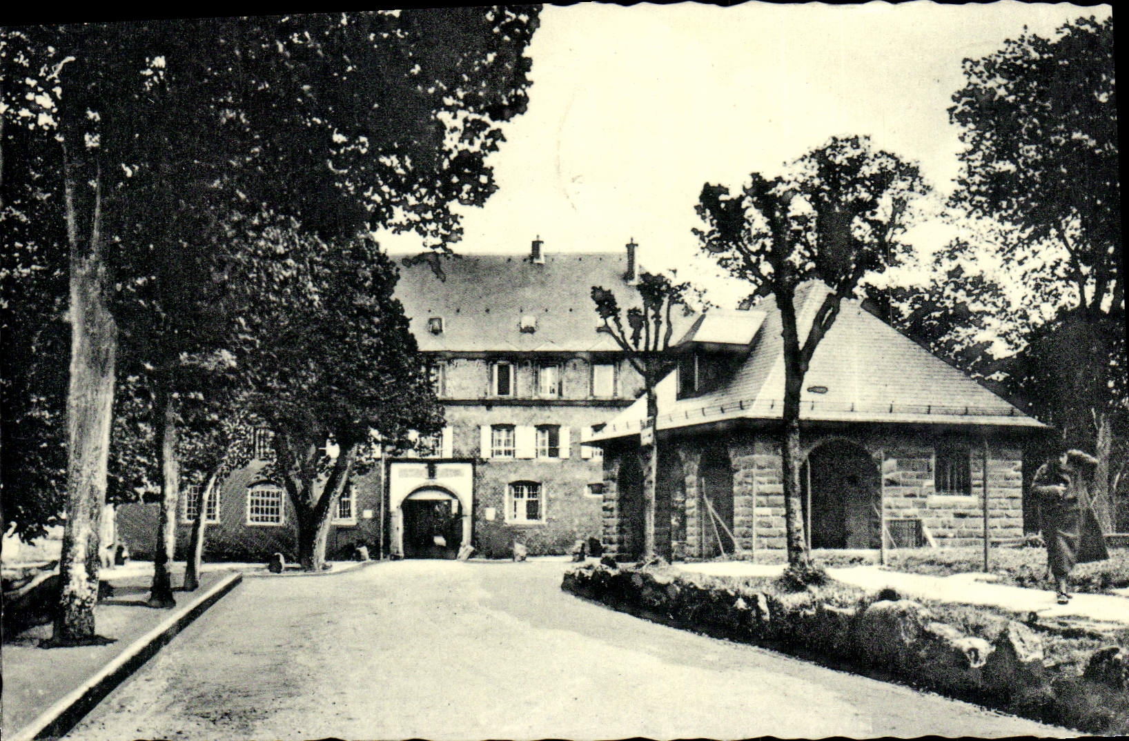 CPA Mont Ste Odile L'Entree du Couvent