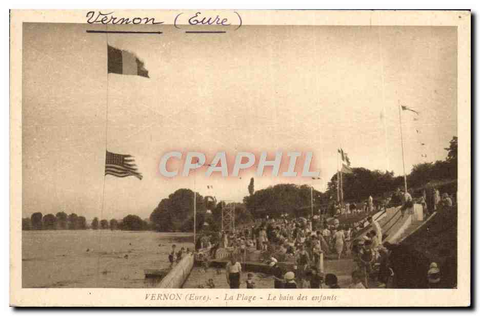 CPA Vernon La Plage Le Bain des enfants Drapeau France Etats-Unis