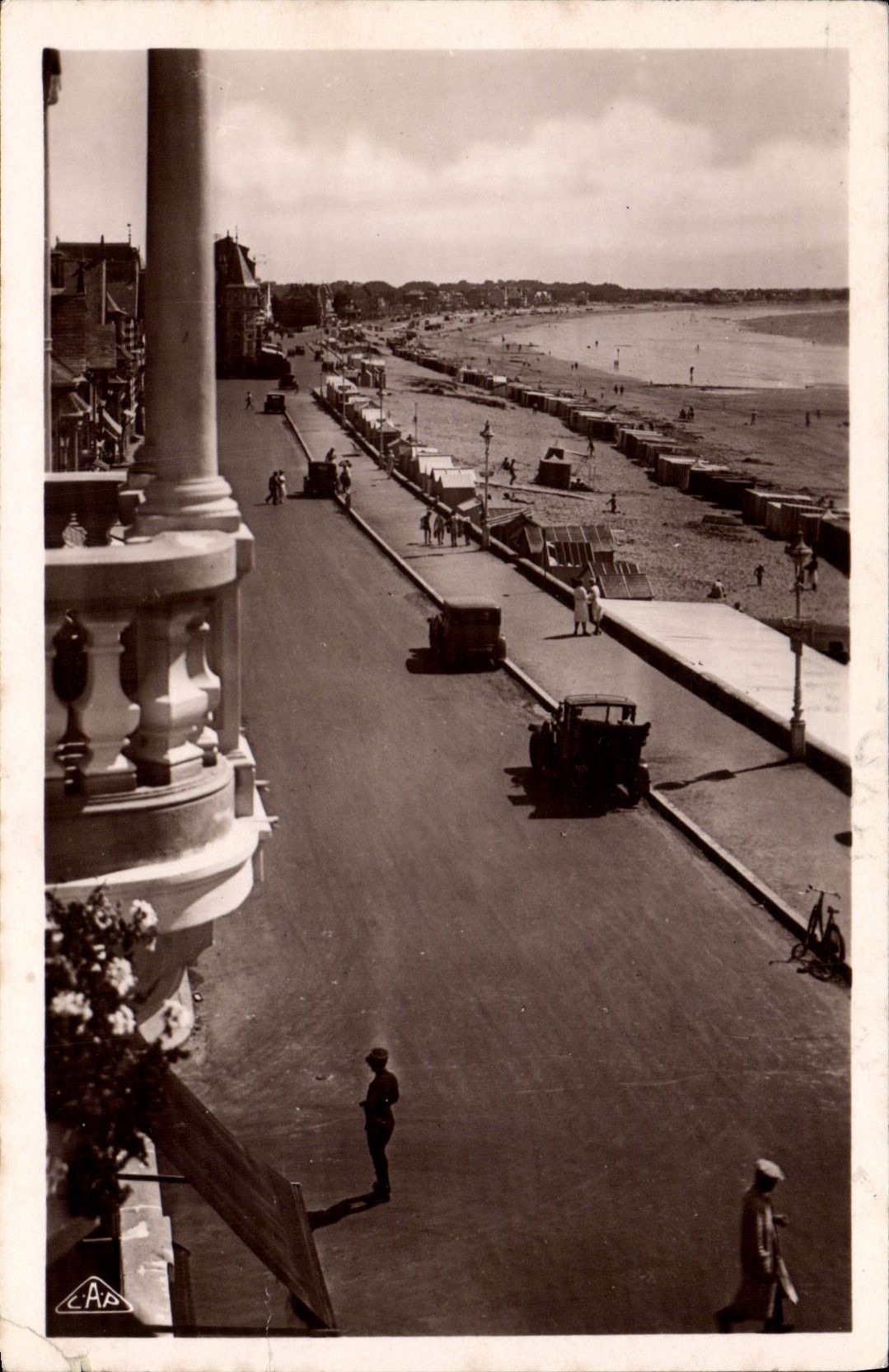 CPA La Baule La Grande Plage Vue de L'Hotel Adriana