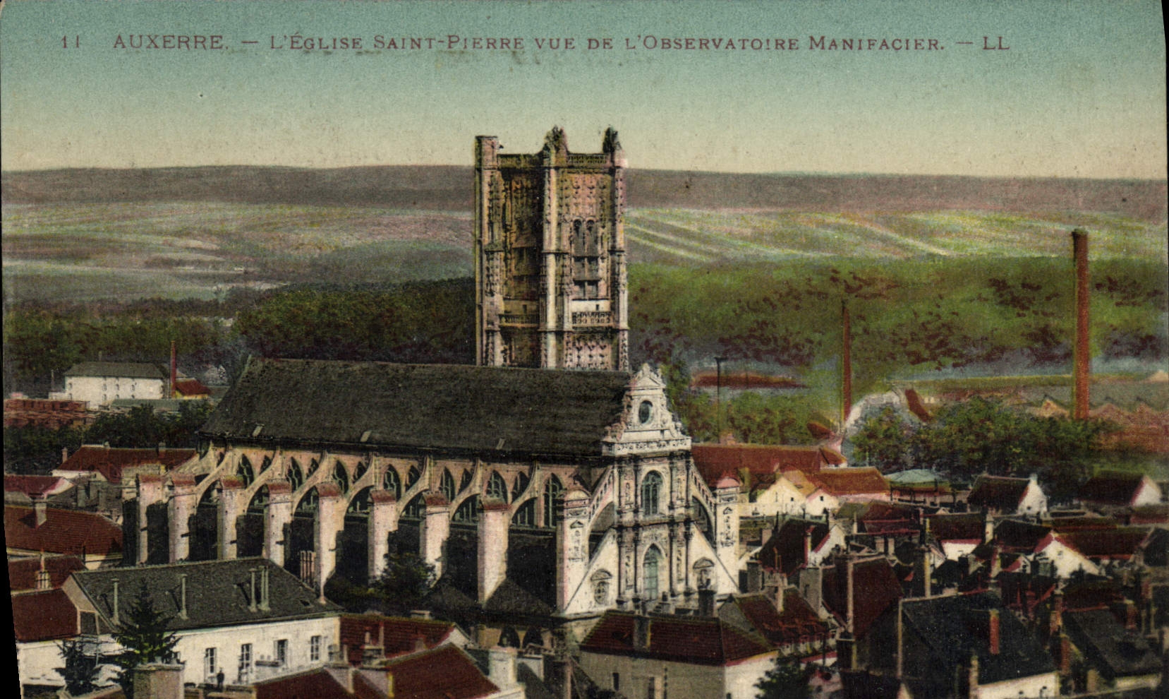 Auxerre — L'Église Saint-Pierre vue de l'Observatoire Manufacier — LL