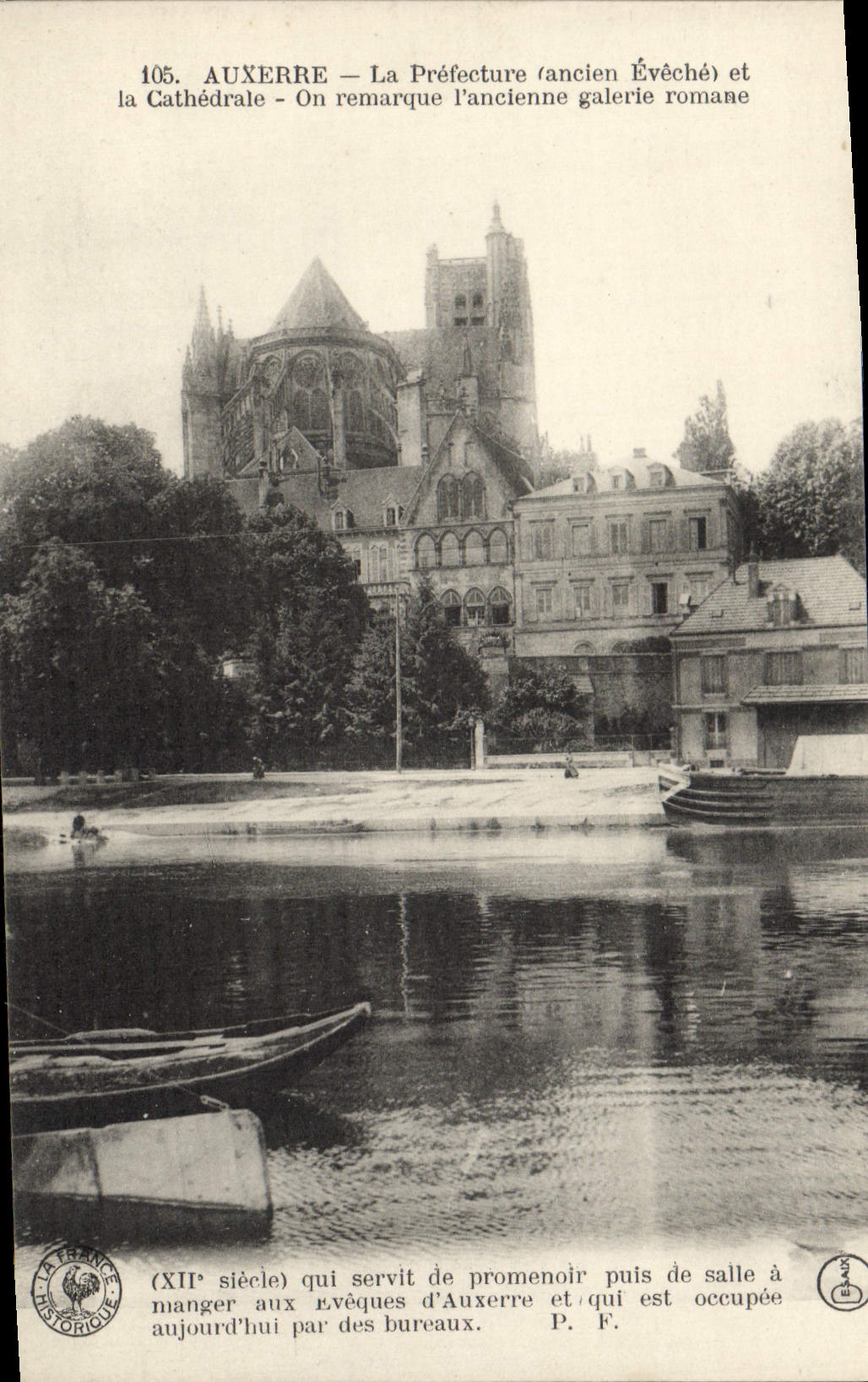 CPA Auxerre La Prefecture ancien eveche et la cathedrale 