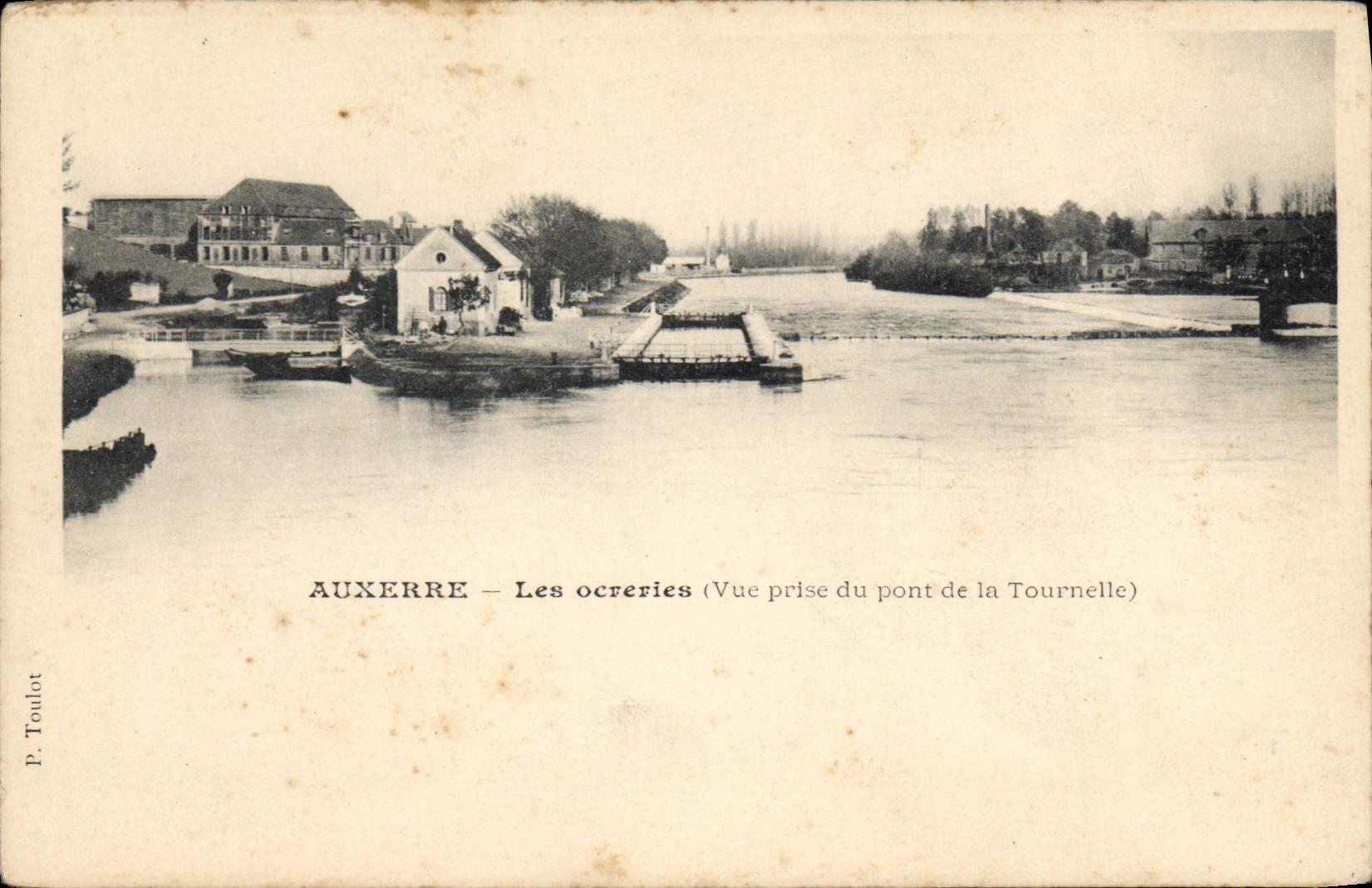 Auxerre — Les ocrreries — Vue prise du pont de la Tournelle — P. Toulot