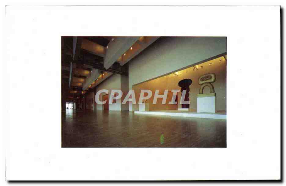 El Centro Georges-Pompidou — vista interior de una galería — La MAC