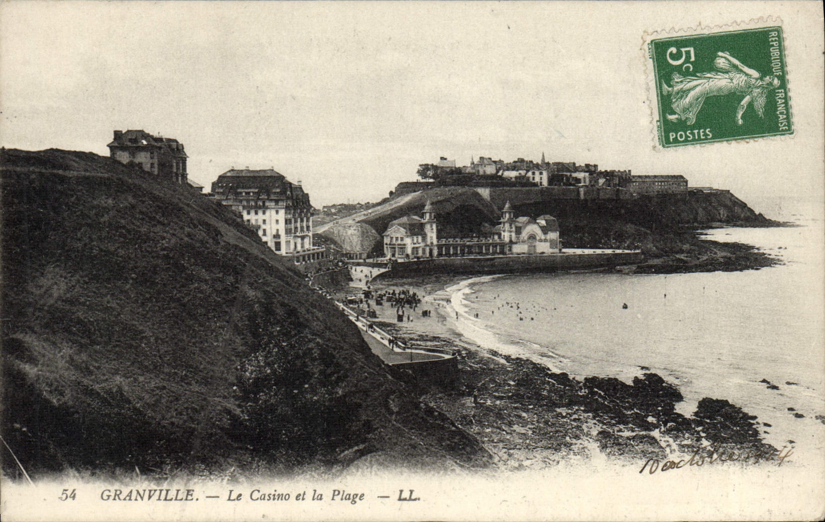 Granville — Le Casino et la Plage — LL. n° 54