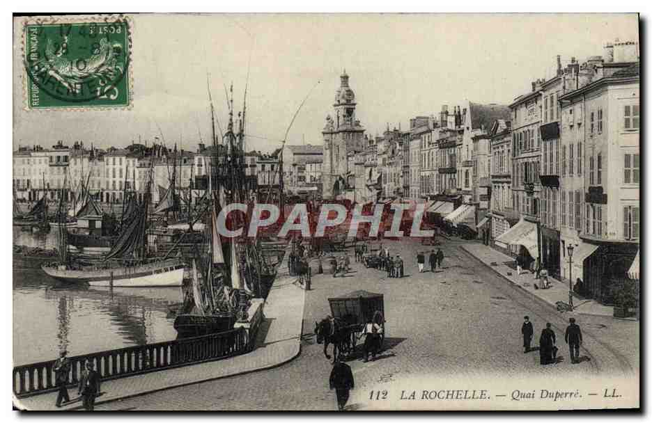 CPA La Rochelle Quai Duperre Bateaux 