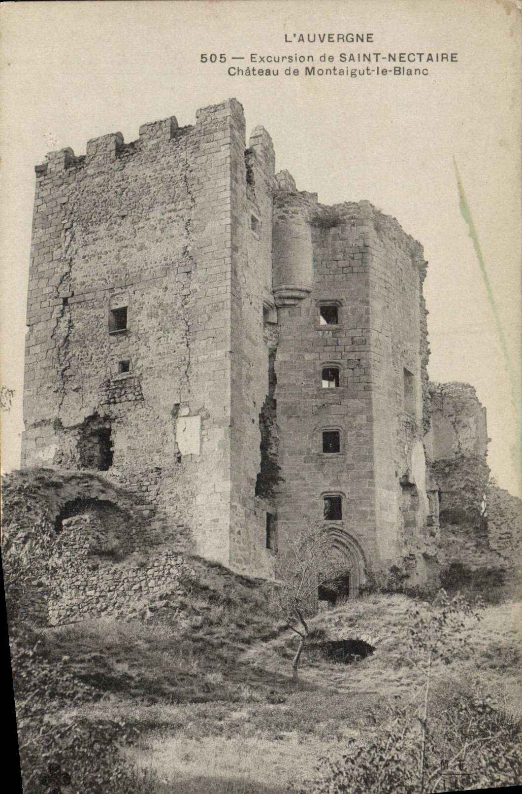 Château de Montaigut-le-Blanc — Excursion de Saint-Nectaire — L'Auvergne, n°505