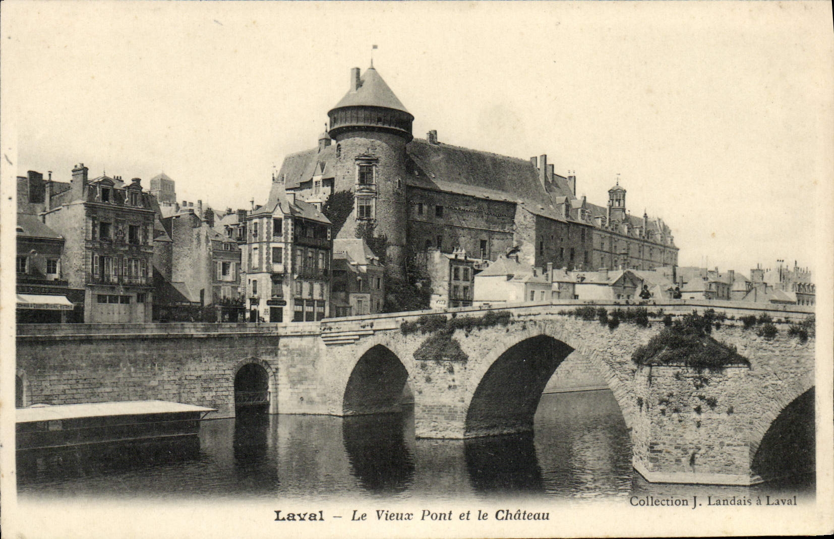 CPA Laval Le Vieux Pont et le Chateau