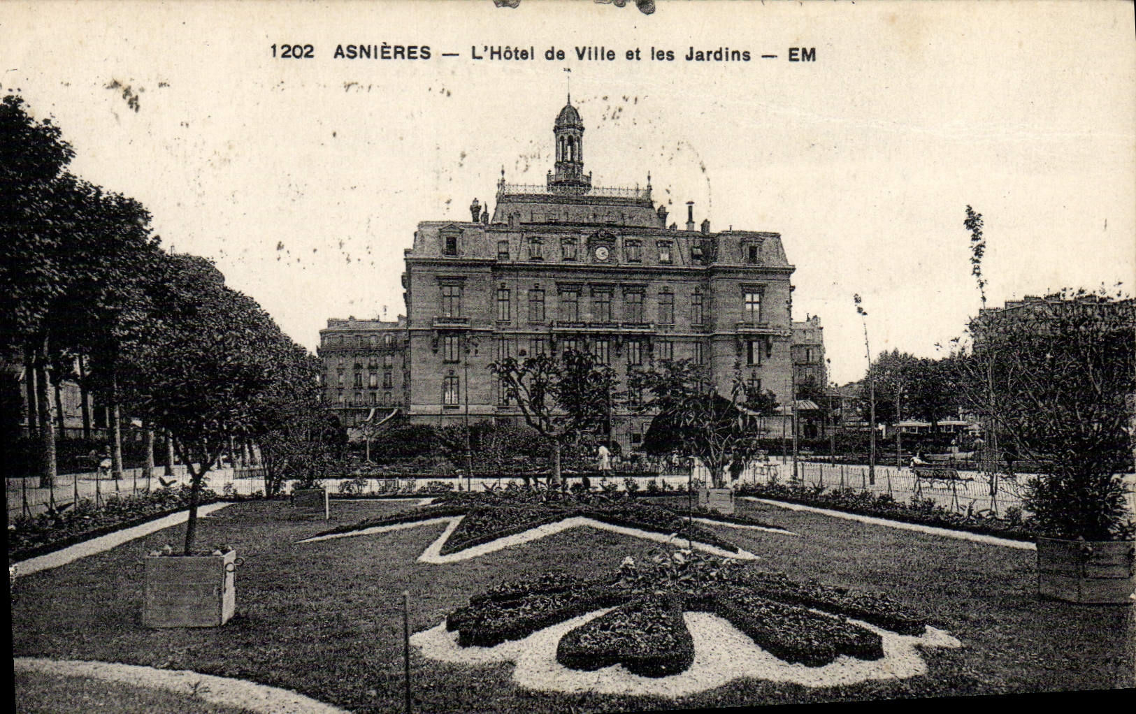 Asnières — L'Hôtel de Ville et les Jardins — EM