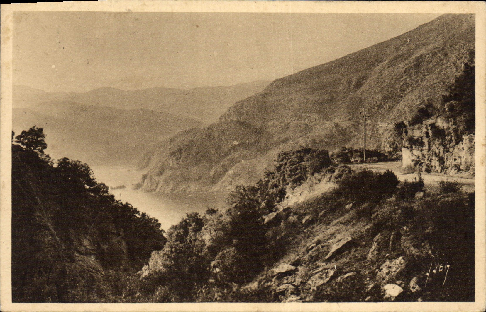 Piana (Corse) — Vue sur le Golfe de Porto — Les Éditions d'Art, Paris