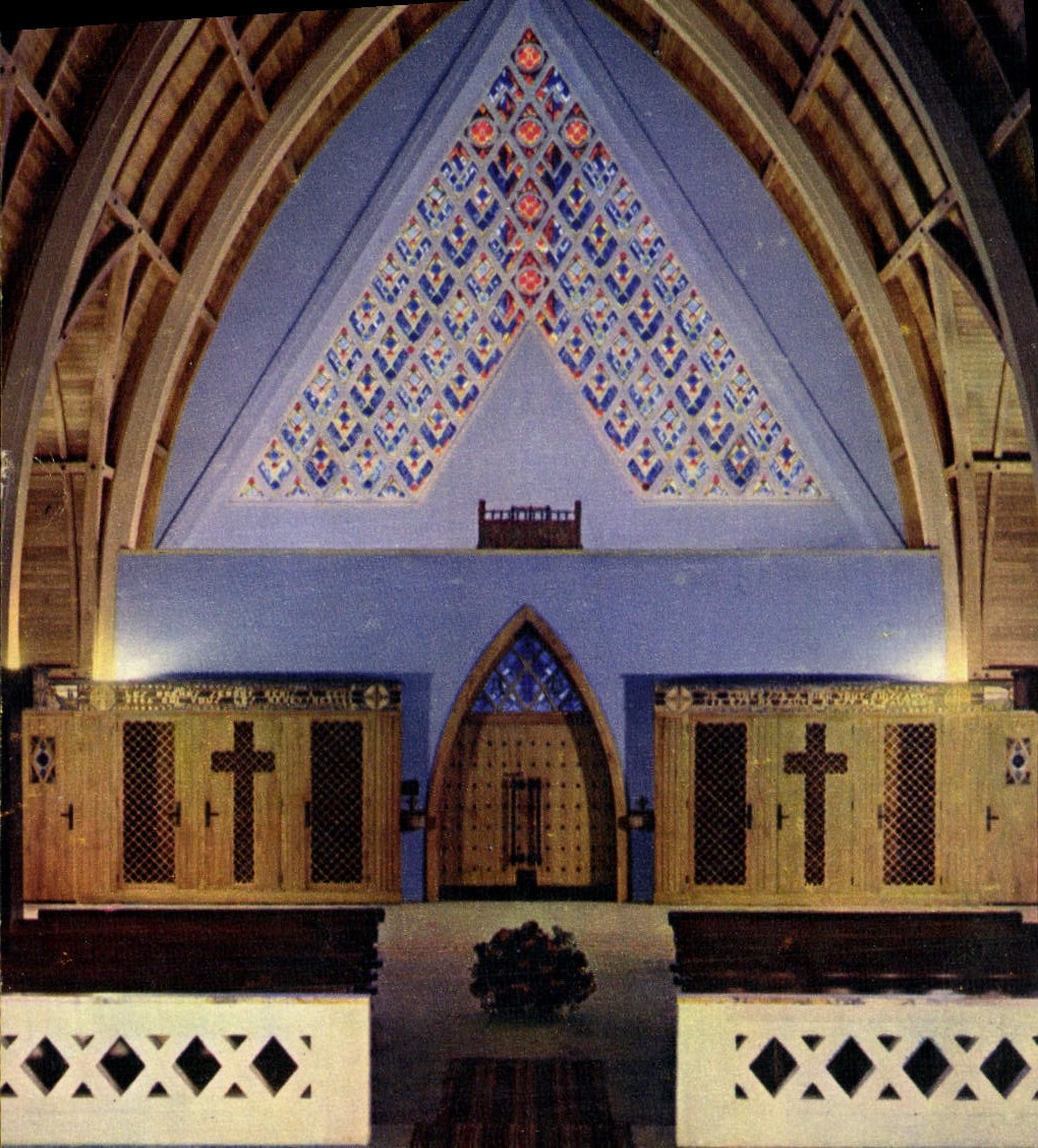 Église N.-D. du LÉMAN - La voûte en chêne — Maurice Novarina, architecte — Vongy - Thonon-les-Bains (Haute-Savoie)