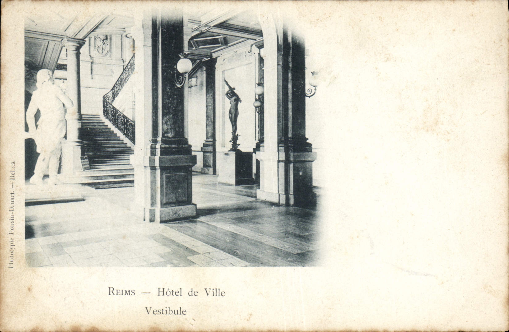 CPA Reims Hotel de Ville Vestibule